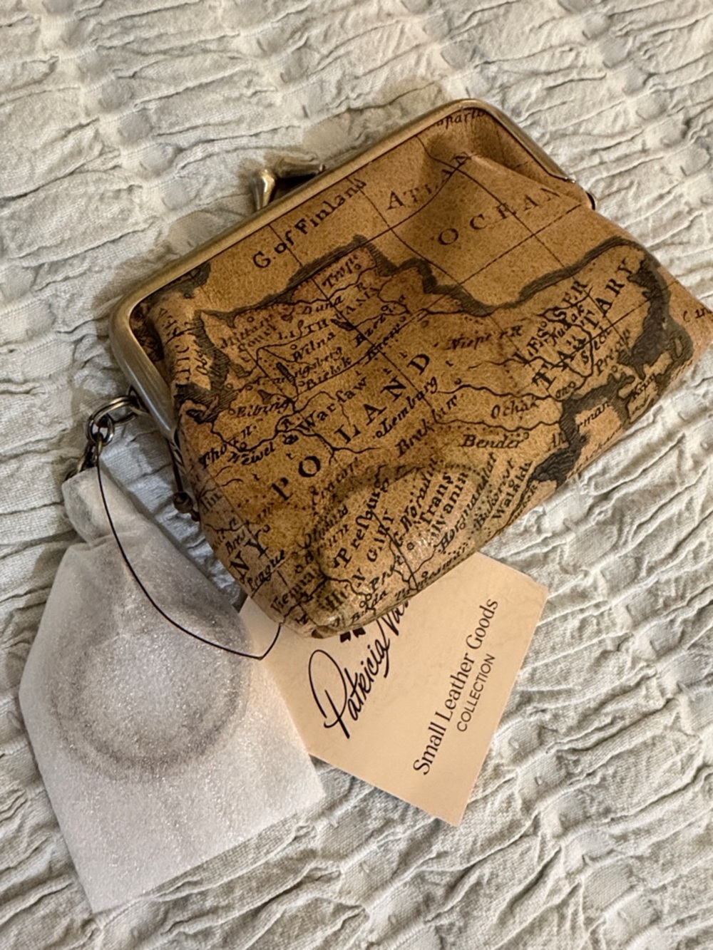 Patricia Nash Tan Brown Map-Print Kiss-Lock Coin Purse-NWT